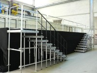 Henneke Trib&uuml;hne 11 x 3 x 2 Meter